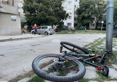 Тежък инцидент с велосипедист стана днес на бургаската улица Димитър