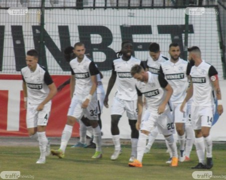 Локо продава Дион след мача с Левски