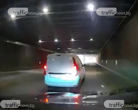 На косъм от катастрофа! Водач на „баничарка” с безразсъдно изпълнение в Пловдив