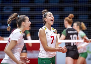 България U19 продължава с чудесния си рейд на Световното първенство
