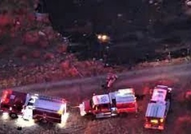 Трима души са загинали в Калифорния когато хеликоптерът им се