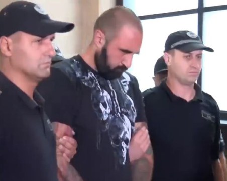 Доведоха обвинения за двойното убийство Чавдар Бояджиев в съда