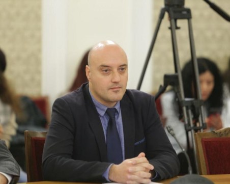 Министър Атанас Славов изпрати на Венецианската комисия проекта за промени в Конституцията