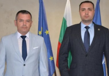 Министърът на отбраната Тодор Тагарев и директора на Служба Военно