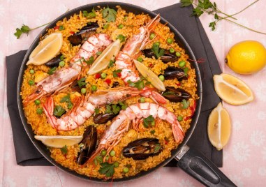 Рецептите за паеля са точно толкова на брой колкото са