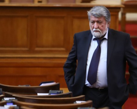 НС гласува оставката на Рашидов от Комисията по култура след ваканцията