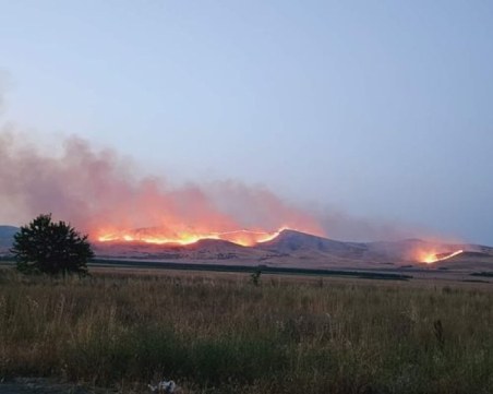 Прокуратурата разследва пожара край Ветрен