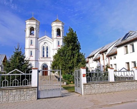 Благотворителен концерт събира средства за ремонт на католическата църква в Белозем