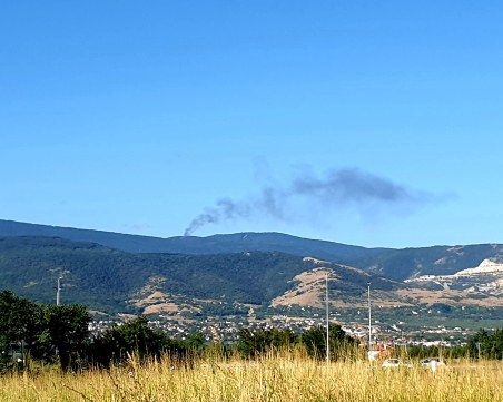 Голям пожар в Родопите, екипи от всички служби в Пловдив пътуват към мястото