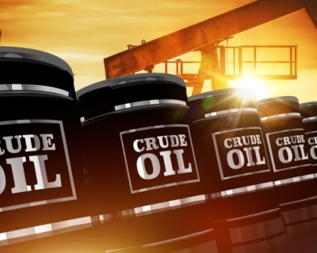 Лек спад в цените на петрола