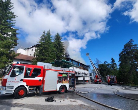 Няма пострадали при пожара на Еко хотел 