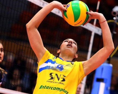 Нов трансферен удар за Марица - Лора Китипова се завърна в клуба