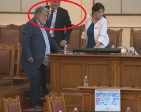 Слави Трифонов: Тото е мръсник, защото се смее на Тити Папазов, а Никола Минчев е веселяк?