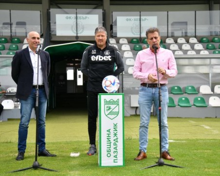 Спрягат Любо Пенев за треньор на Ботев