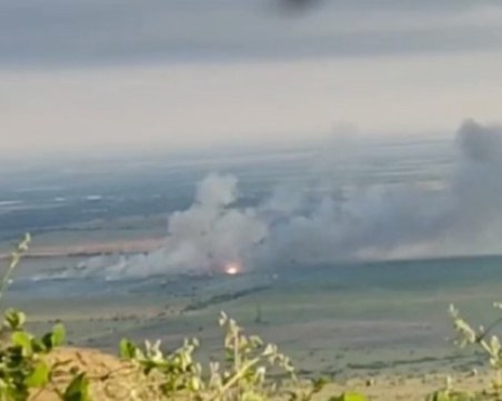 „Много мощен