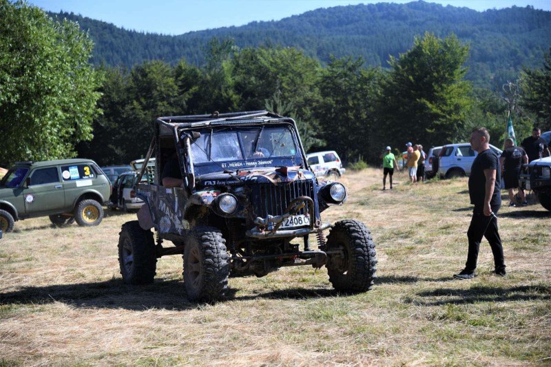 Младежи и ветерани на Off Road Club Smilyan 4x4