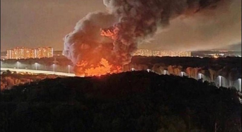Огромен пожар избухна край резиденцията на Путин и летище ''Внуково''