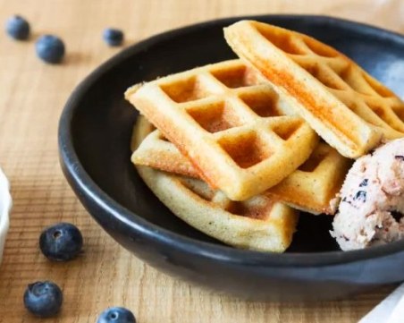 Как да си направим кето гофрети с ванилов крем?