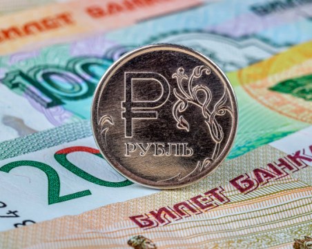 Руската рубла отново се срина