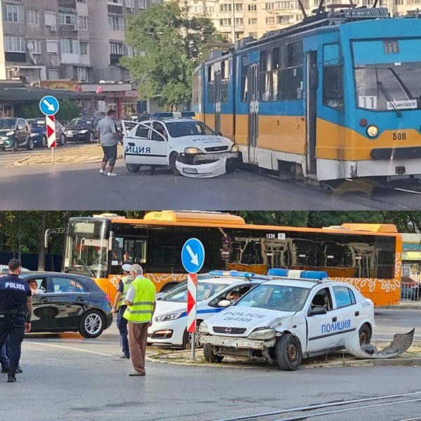 Патрулка се блъсна в трамвай в София