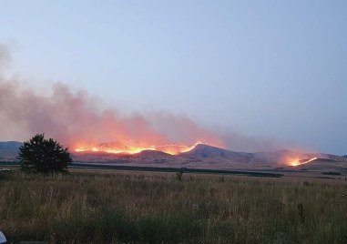 Големият пожар който горя тази нощ край бургаското село Изворище