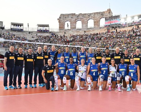 Над 8000 гледаха волейбол в Арена ди Верона, Италия стартира ударно на Евроволей 2023