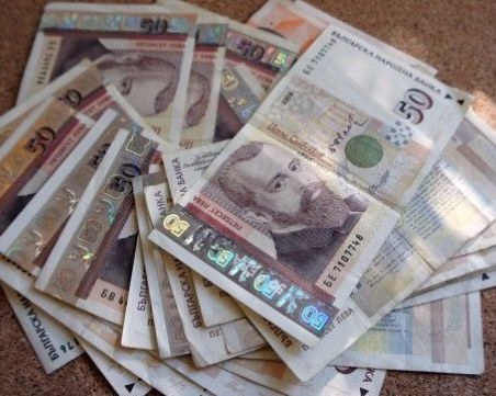 Средният осигурителен доход за страната за месец юни е 1399,82 лв.