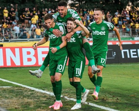 Трима бащи пуснаха синовете си титуляри в миналия кръг в елита