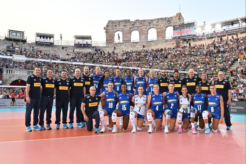 Над 8000 гледаха волейбол в Арена ди Верона, Италия стартира ударно на Евроволей 2023
