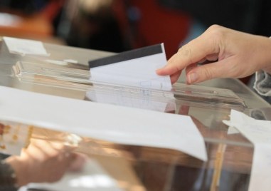 Централната избирателна комисия ЦИК утвърди образците на бюлетините за гласуване