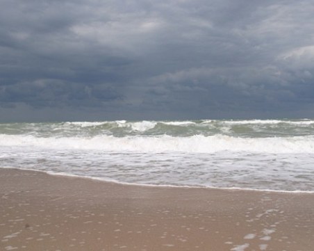 Две тела извадиха от водата на плаж край Варна