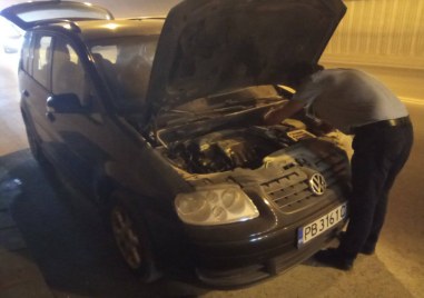 Лек автомобил се е запалил в тунела на бул Цар Борис III