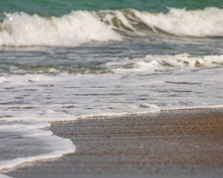 Откриха тяло на млад мъж на плаж в Обзор