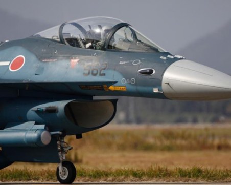 Япония задейства изтребители, след като засече руски самолети