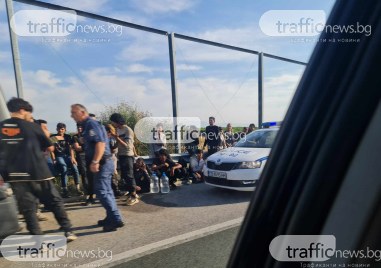 13 нелегални мигранти са задържани на влизане в София  Прочетете ощеНа място има