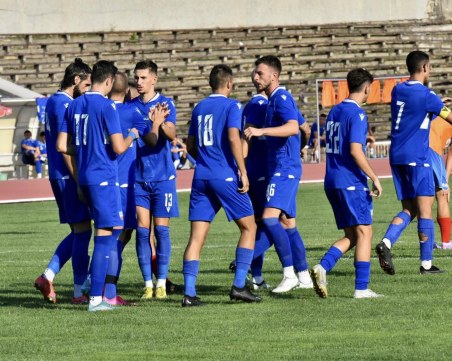 Спартак бие с 21:0 в Трета лига! ВИДЕО