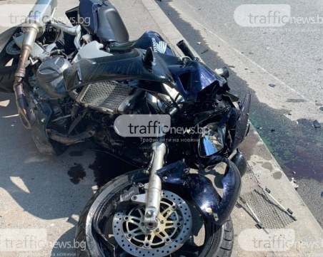 Тежка катастрофа на изхода на Пловдив между кола и мотор, двама са загинали