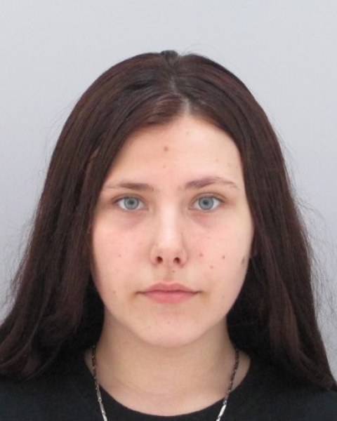 Столичната полиция издирва 18-годишно момиче. По данни на близките Ивелина Мирославова