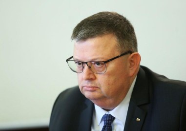 Бившият главен прокурор Сотир Цацаров загуби делото за клевета което