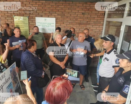 Близки на убития Митко на протест днес в Пловдив