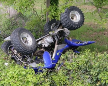 Две момичета пострадаха сериозно след падане с АТВ край Върховръх