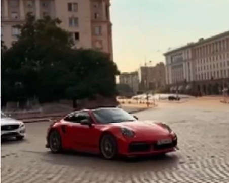 Отново спряха с висока скорост дрифтаджията от жълтите павета