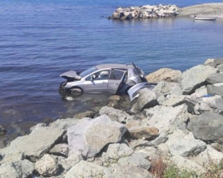 Пловдивчанинът, който падна с колата си в морето, се самоуби