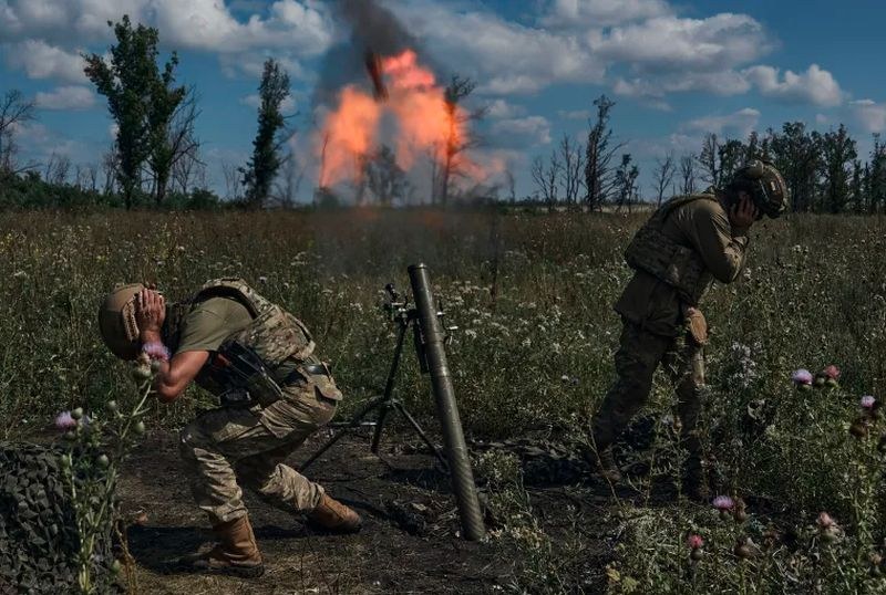 Москва съобщава за атака с дронове, Киев за загинали в Донецк