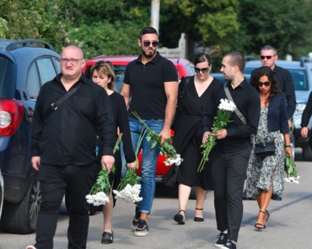 Близки и приятели се прощават с Алексей Петров