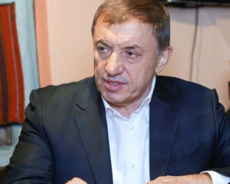 Погребват Алексей Петров днес