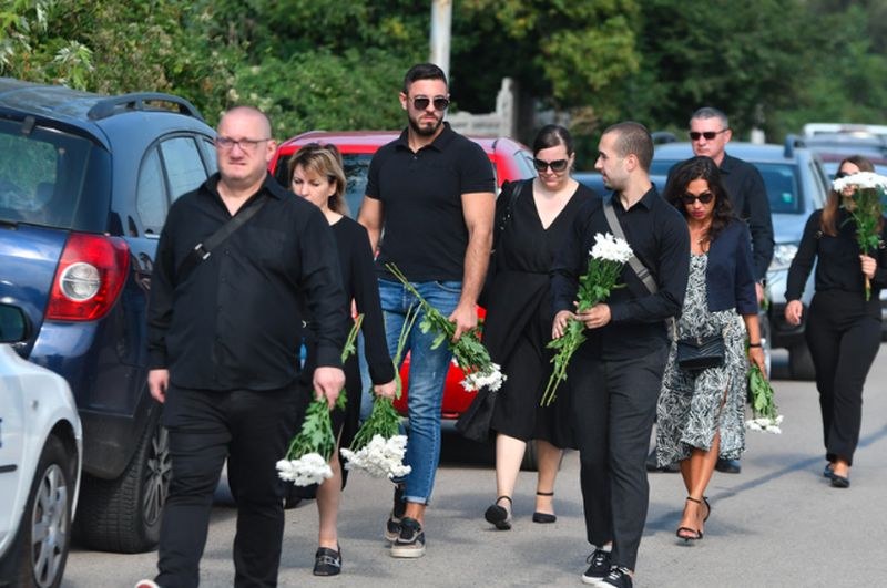 Близки и приятели се прощават с Алексей Петров