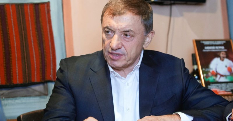 Погребват Алексей Петров днес