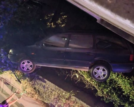 Лек автомобил се е обърнал на входа на Пловдив