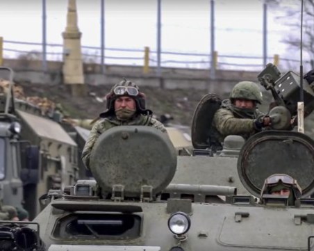 Mасирани атаки с дронове в Крим